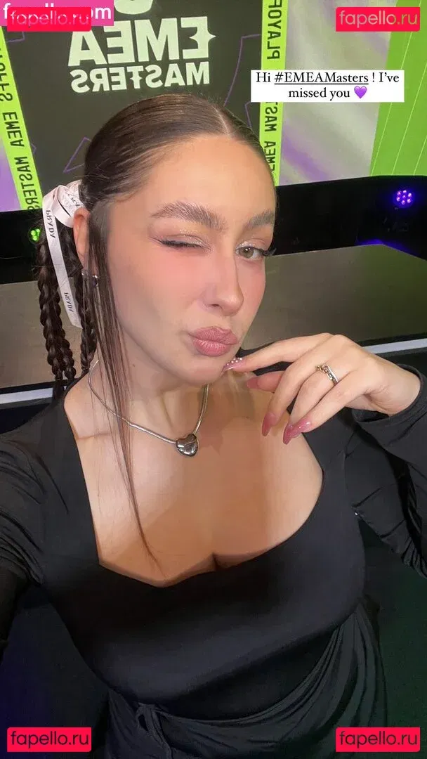 trippylunax Onlyfans Photo Gallery 