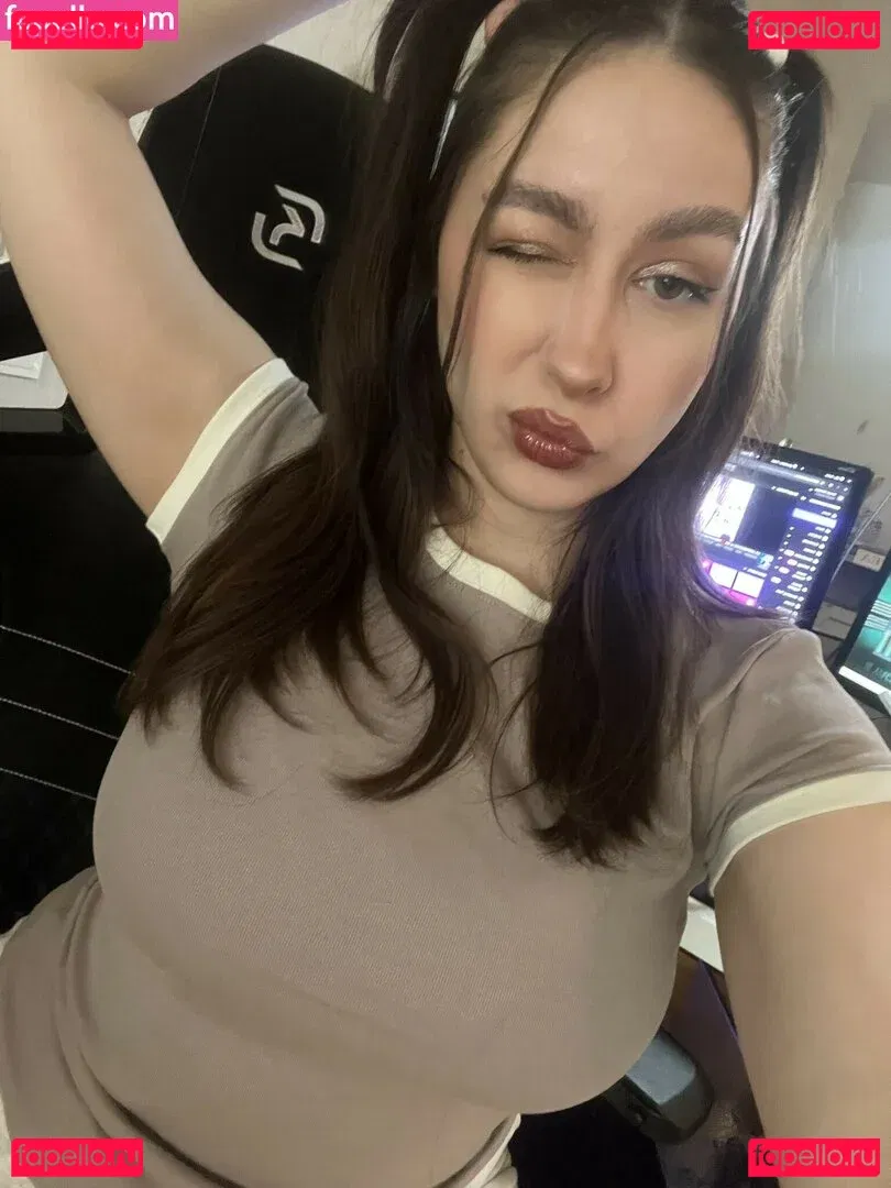 trippylunax Onlyfans Photo Gallery 