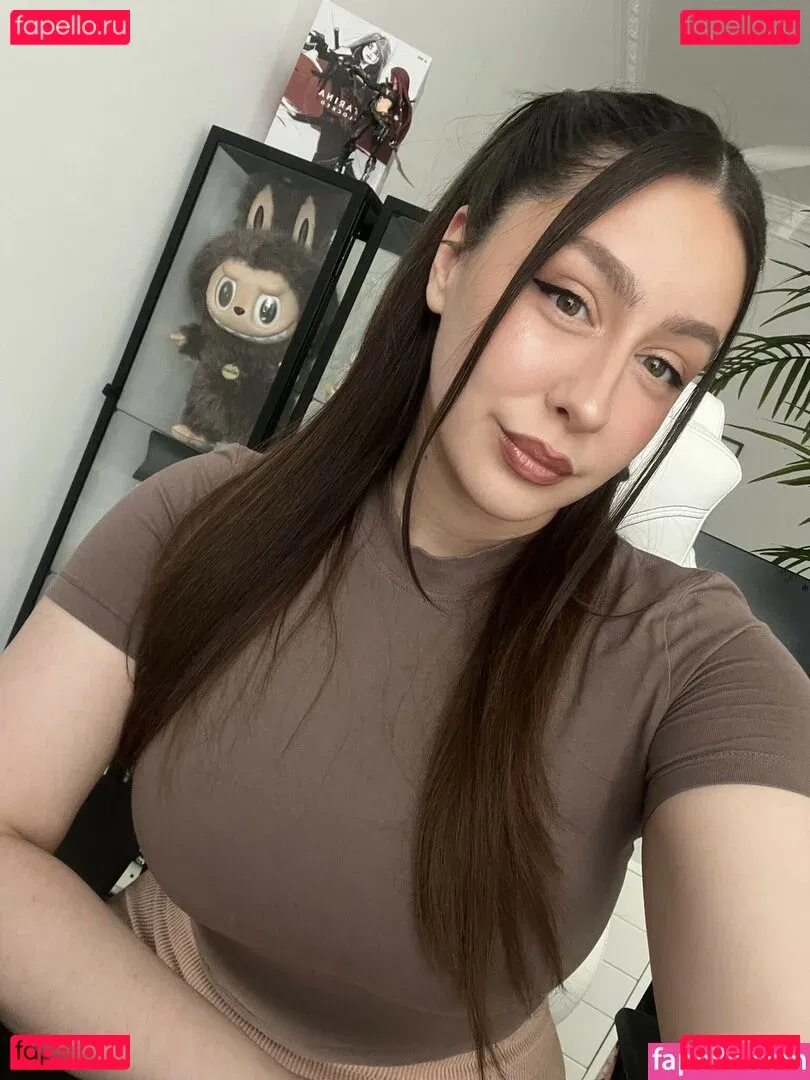 trippylunax Onlyfans Photo Gallery 