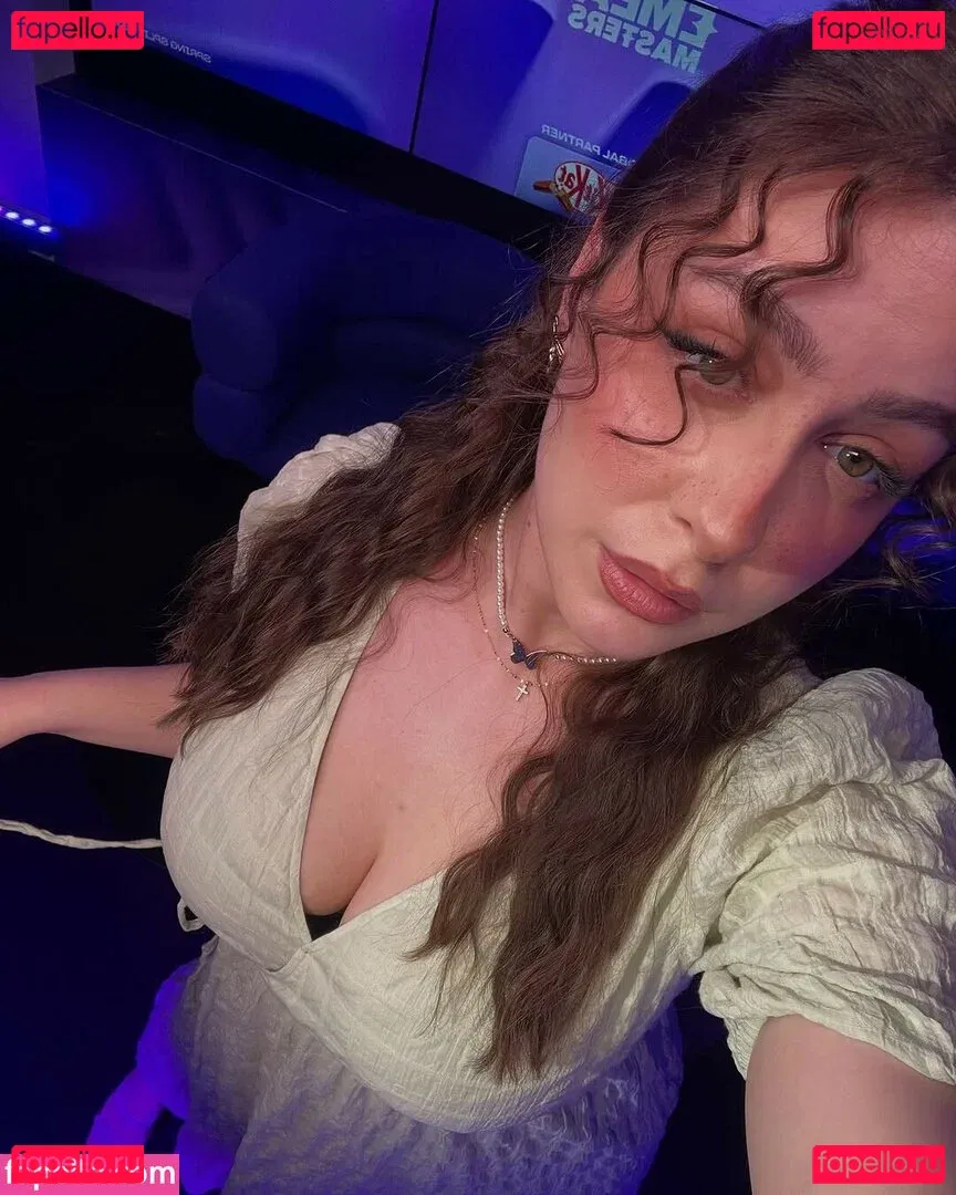 trippylunax Onlyfans Photo Gallery 