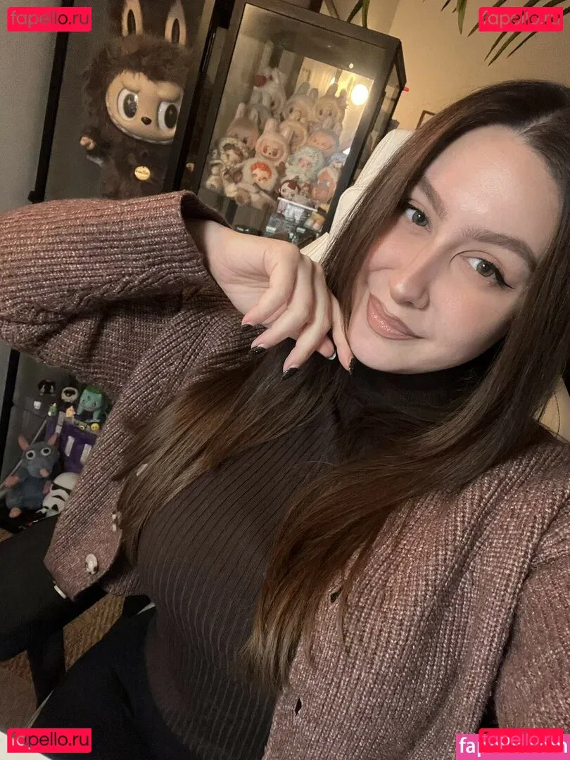 trippylunax Onlyfans Photo Gallery 