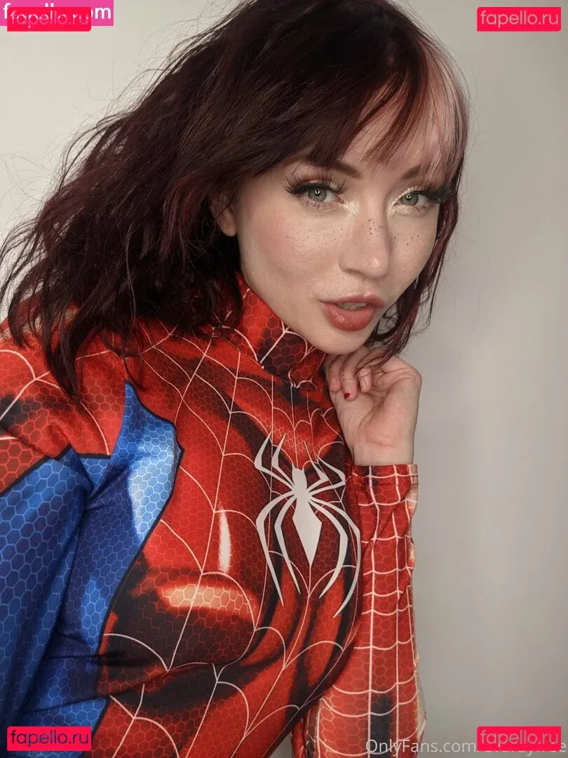 evarayfree Onlyfans Photo Gallery 