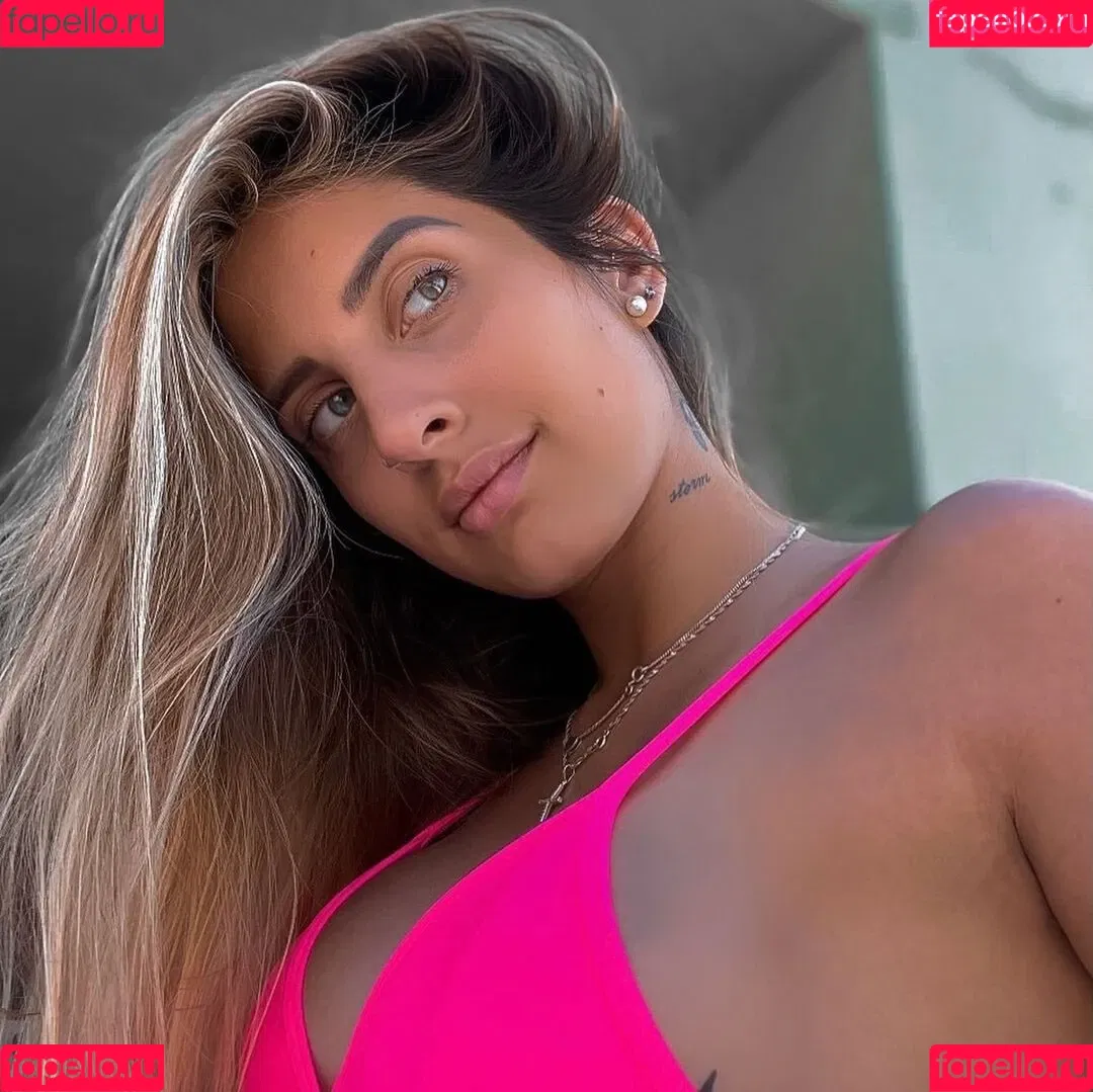 Julieta Gandulfo Onlyfans Photo Gallery 