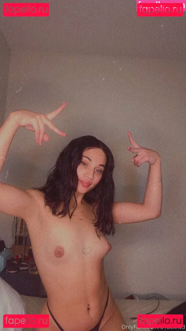 nevenevnev Onlyfans Photo Gallery 