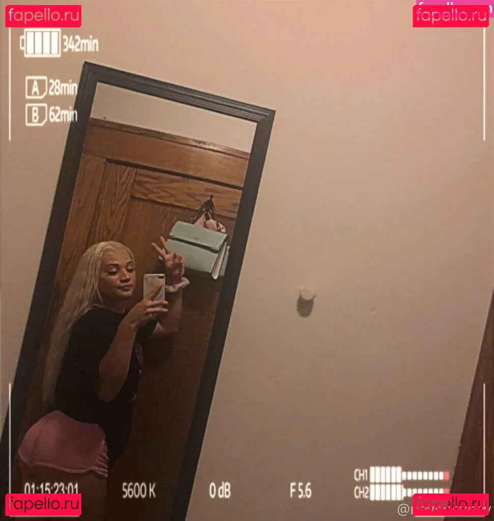 nevenevnev Onlyfans Photo Gallery 