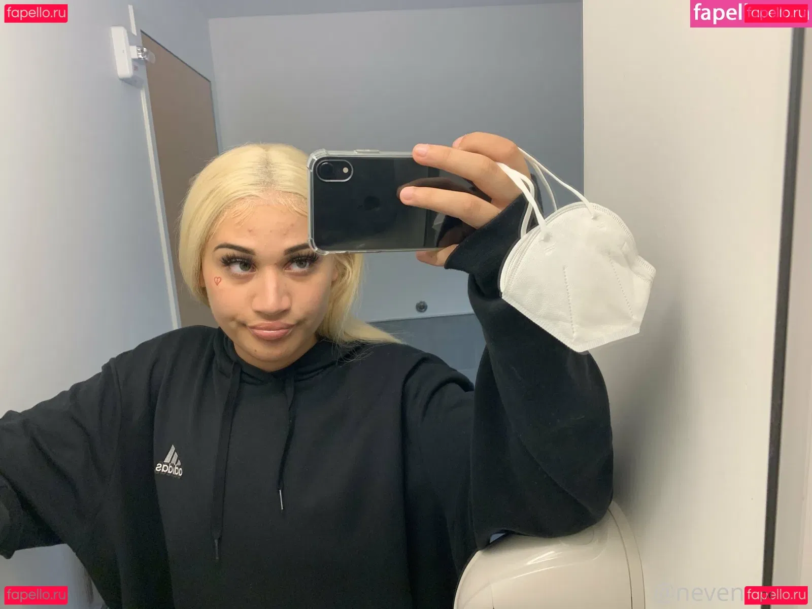 nevenevnev Onlyfans Photo Gallery 