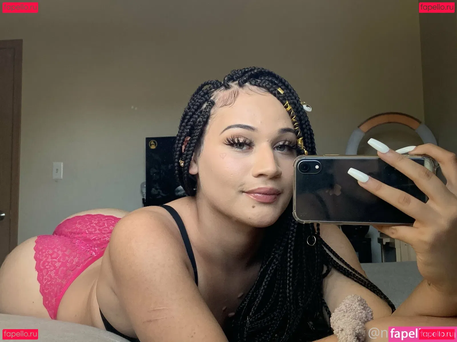 nevenevnev Onlyfans Photo Gallery 