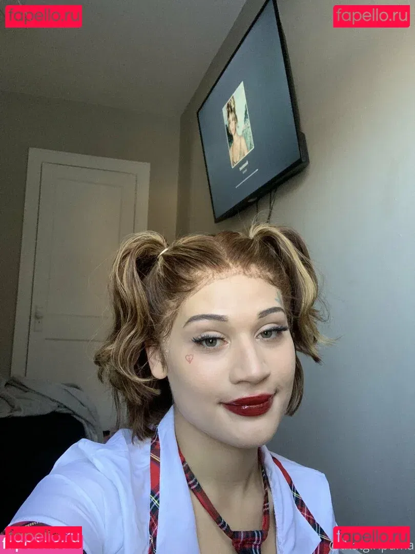 nevenevnev Onlyfans Photo Gallery 