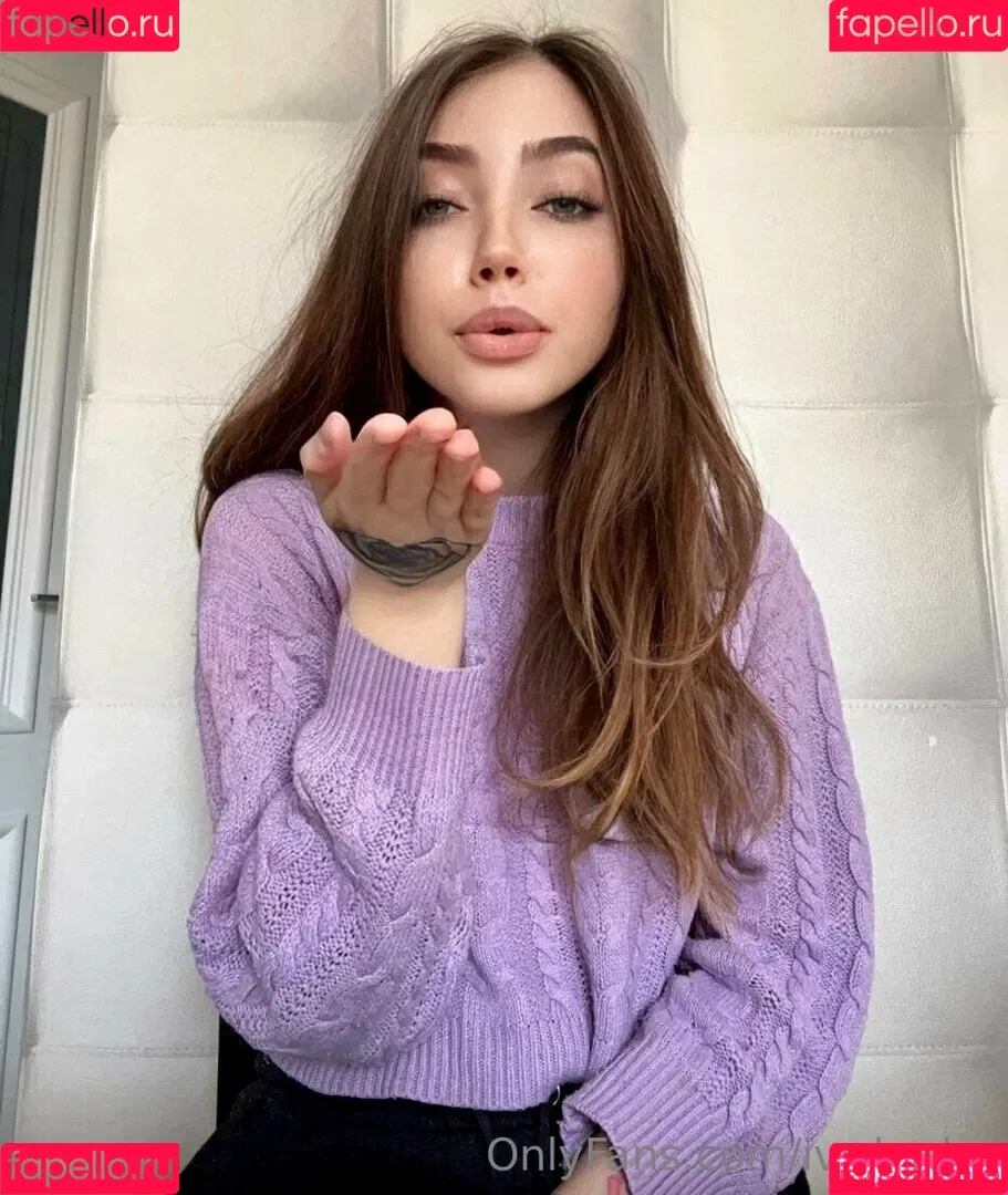 ivy.ba.by Onlyfans Photo Gallery 