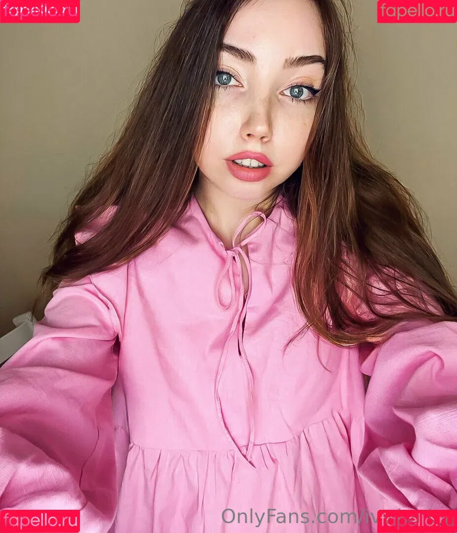ivy.ba.by Onlyfans Photo Gallery 