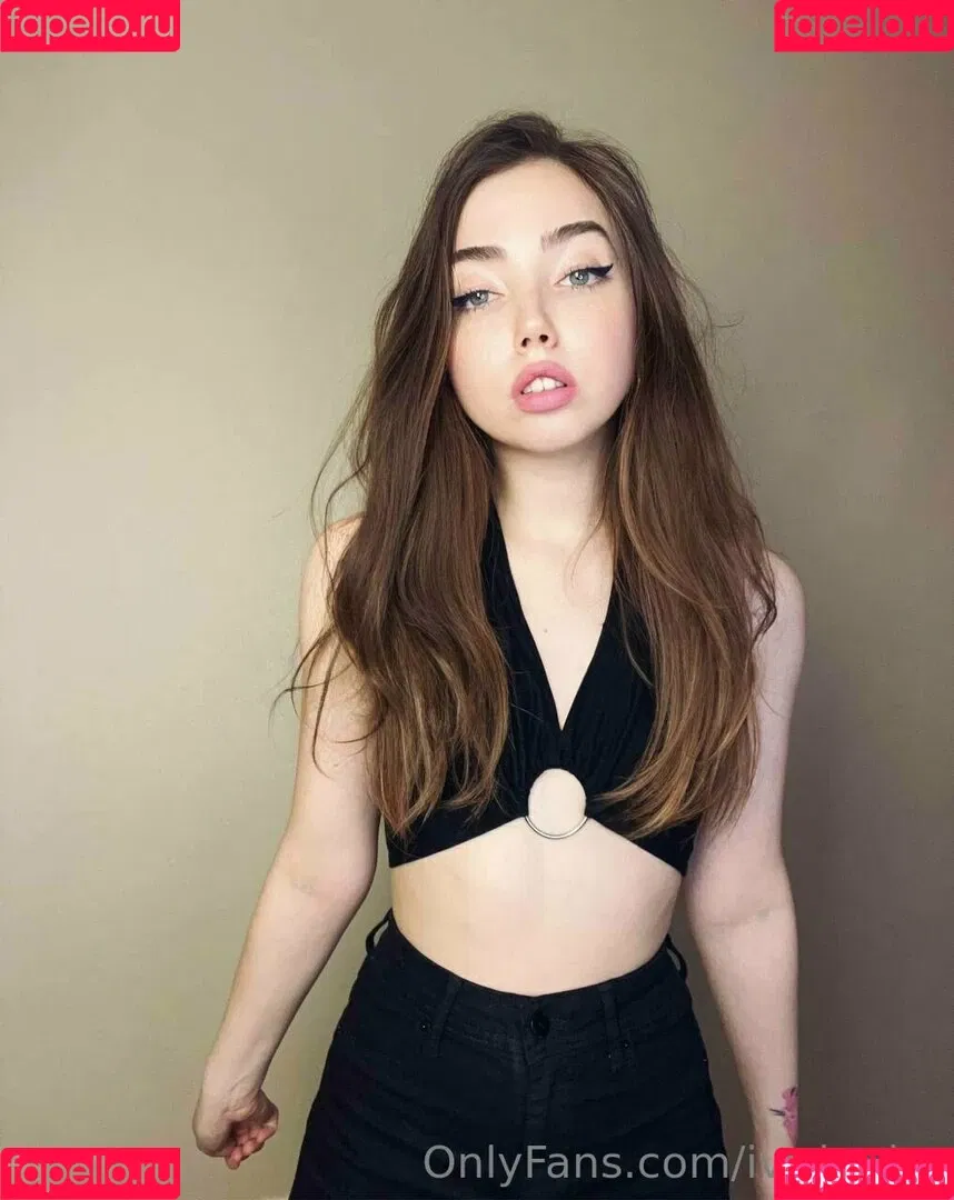 ivy.ba.by Onlyfans Photo Gallery 