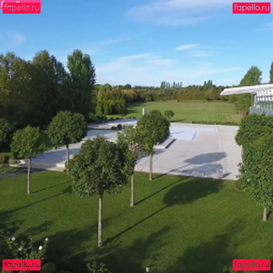 ivy.ba.by Onlyfans Photo Gallery 