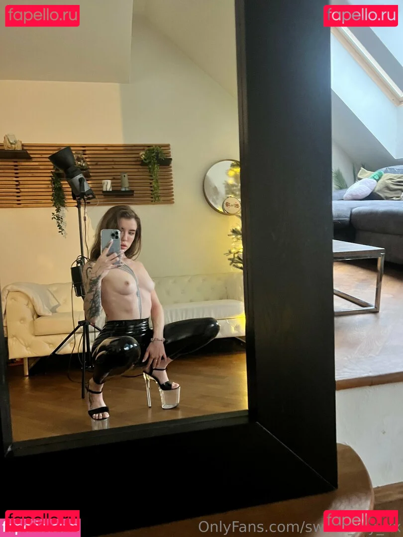 ivy.ba.by Onlyfans Photo Gallery 