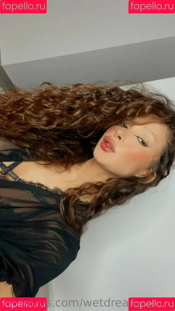 wetdreamycurls Onlyfans Photo Gallery 