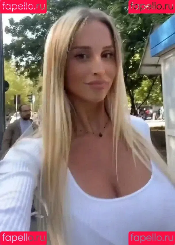 Meria Arreghini Onlyfans Photo Gallery 