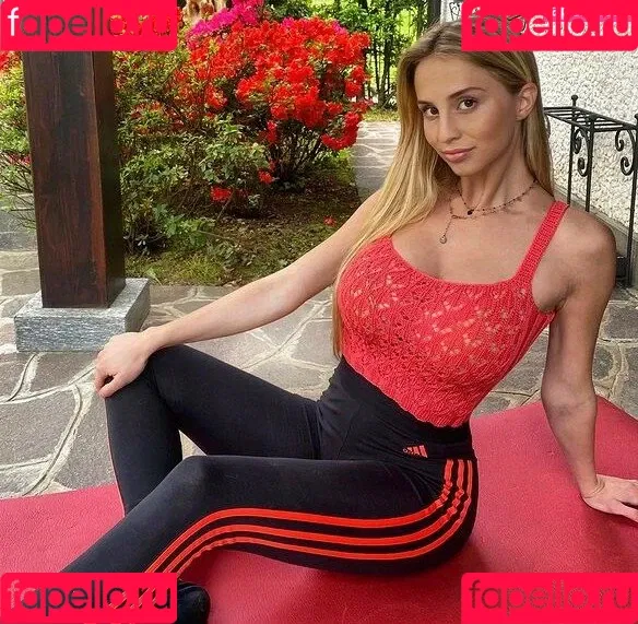 Meria Arreghini Onlyfans Photo Gallery 