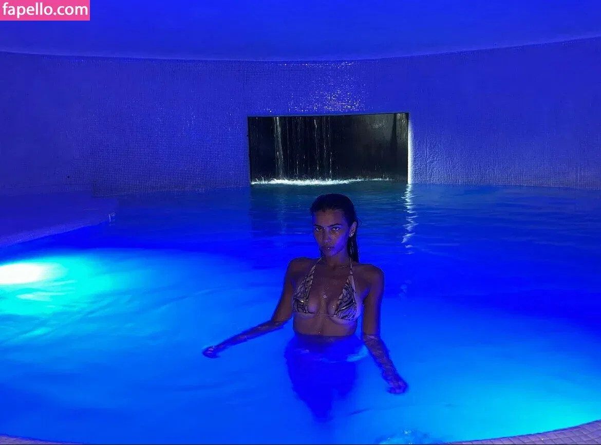 Tina Tonkin Onlyfans Photo Gallery 