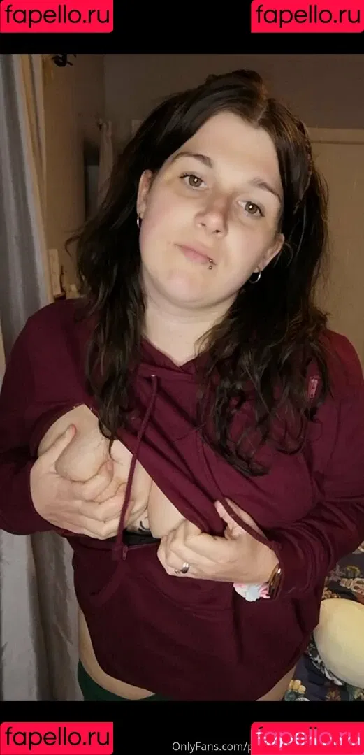 pregnantgothmama Onlyfans Photo Gallery 