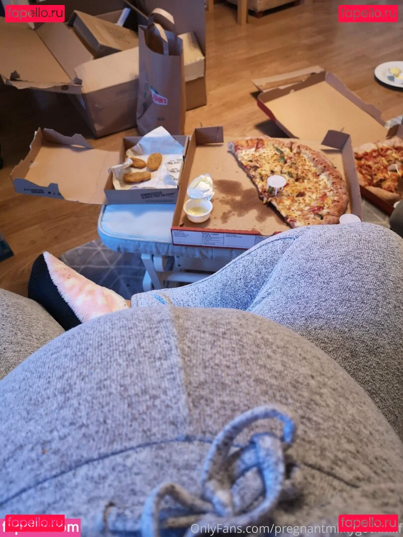 pregnantgothmama Onlyfans Photo Gallery 