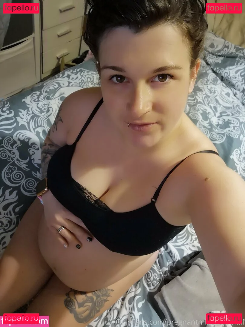 pregnantgothmama Onlyfans Photo Gallery 