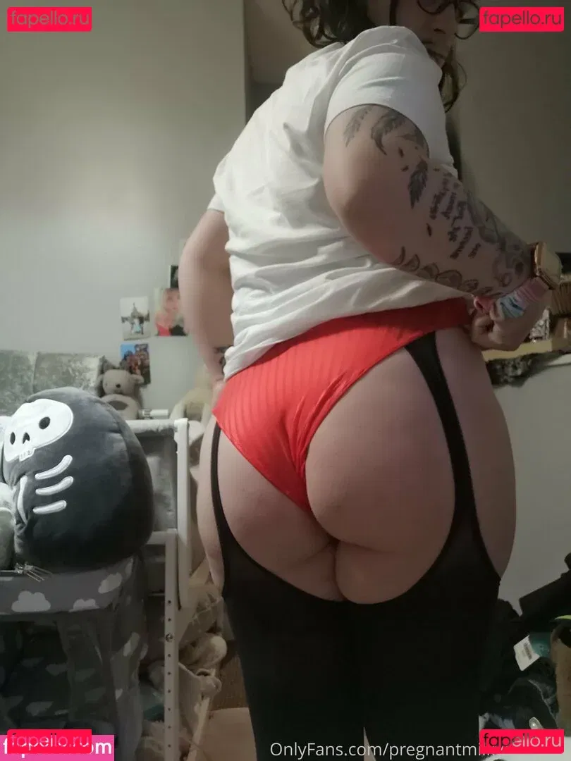 pregnantgothmama Onlyfans Photo Gallery 