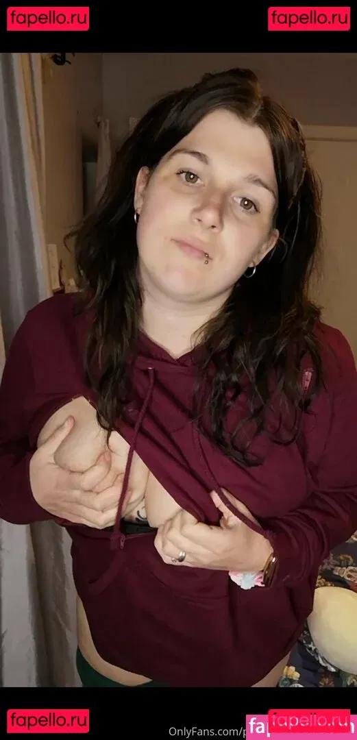 pregnantgothmama Onlyfans Photo Gallery 