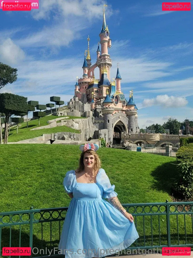 pregnantgothmama Onlyfans Photo Gallery 