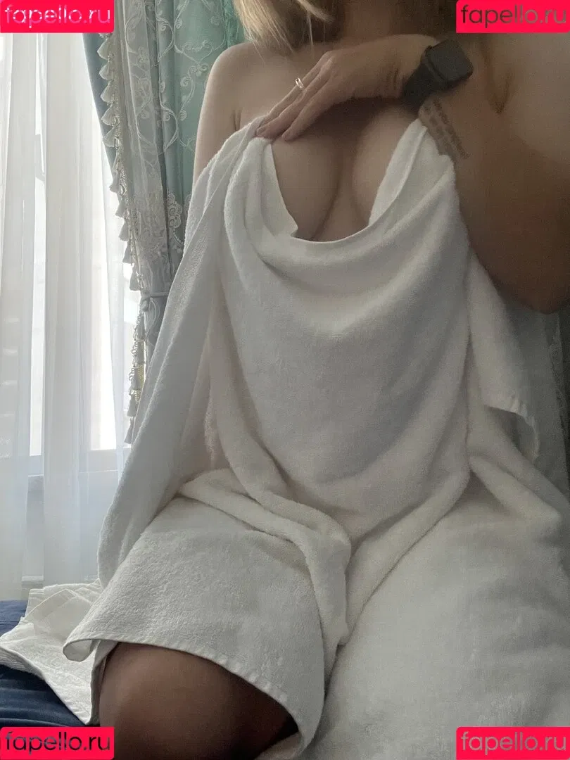GoodGirlLika Onlyfans Photo Gallery 