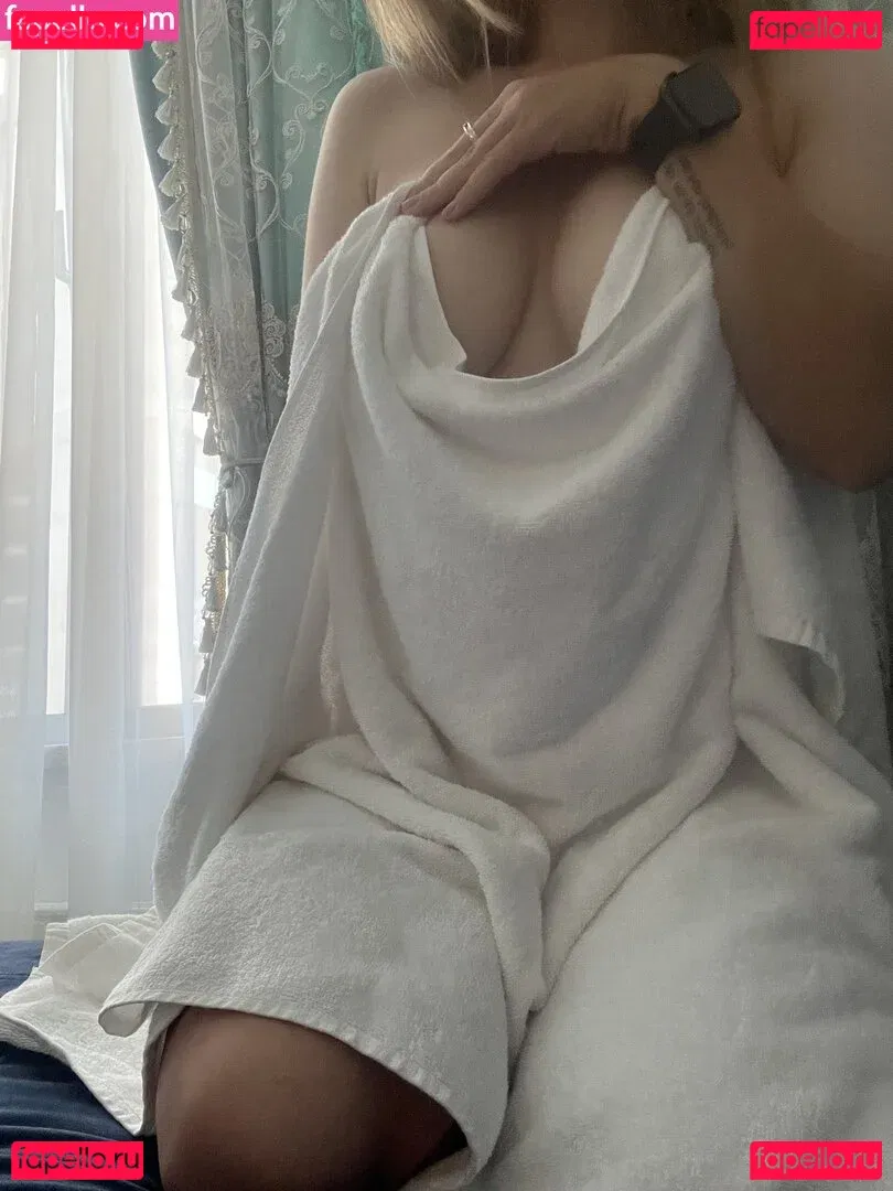 GoodGirlLika Onlyfans Photo Gallery 