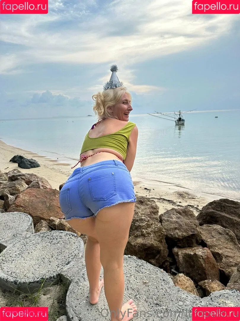 liakovach Onlyfans Photo Gallery 