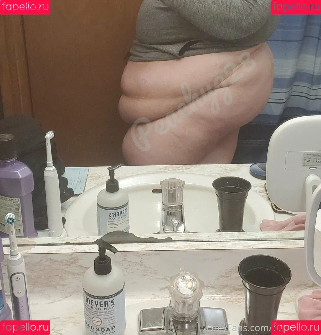 peachyg28 Onlyfans Photo Gallery 