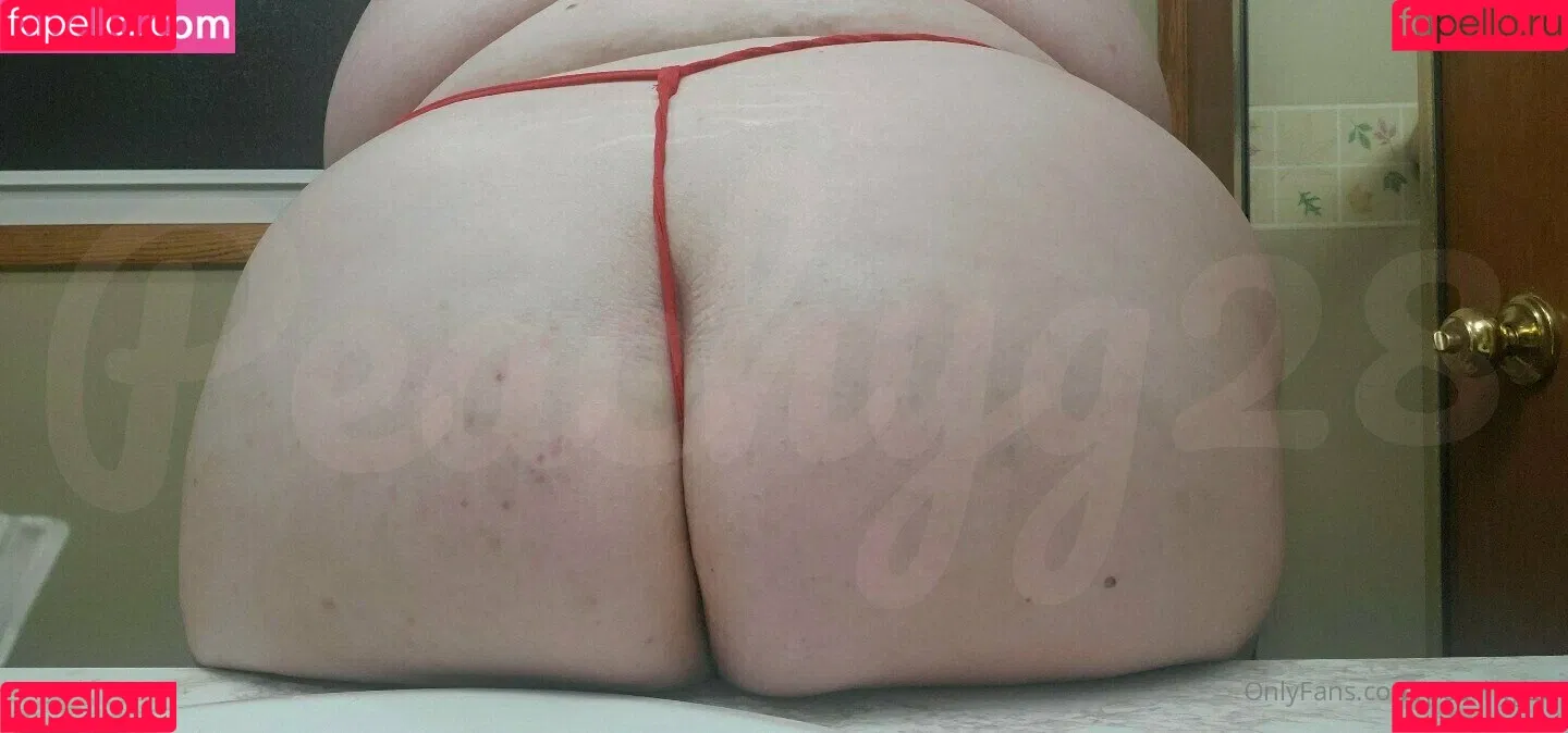 peachyg28 Onlyfans Photo Gallery 
