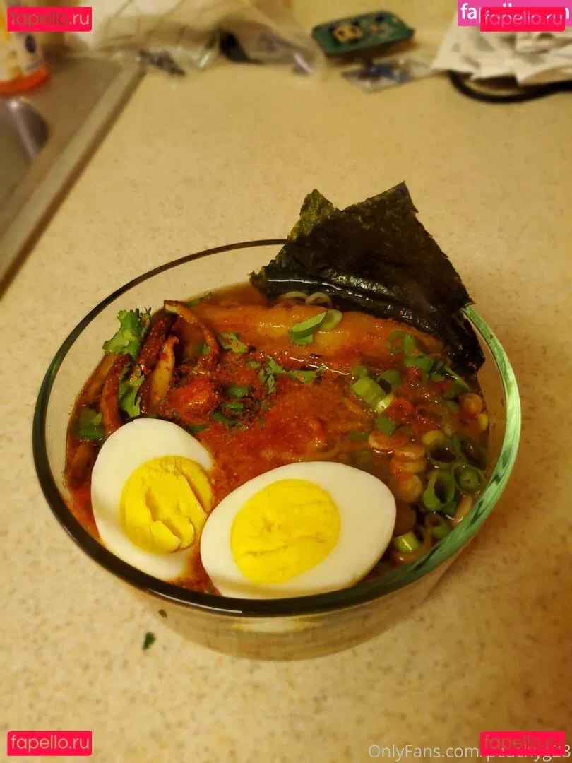 peachyg28 Onlyfans Photo Gallery 