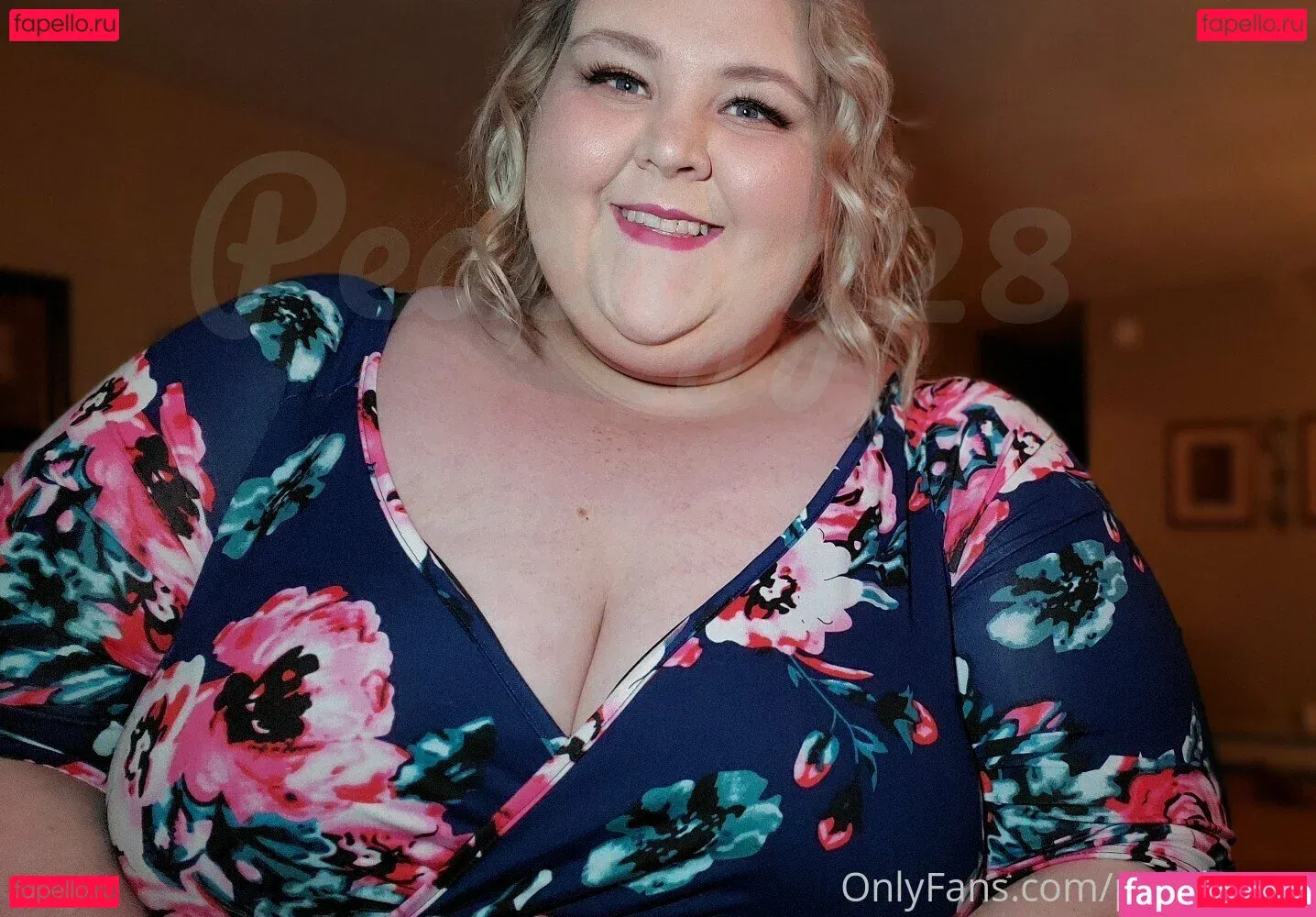 peachyg28 Onlyfans Photo Gallery 