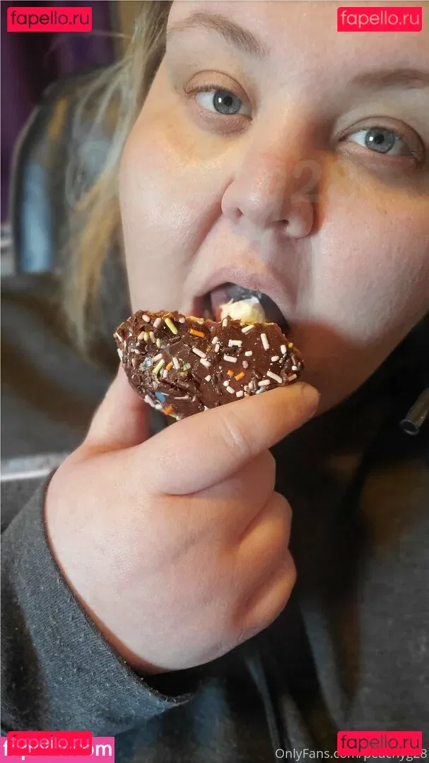 peachyg28 Onlyfans Photo Gallery 