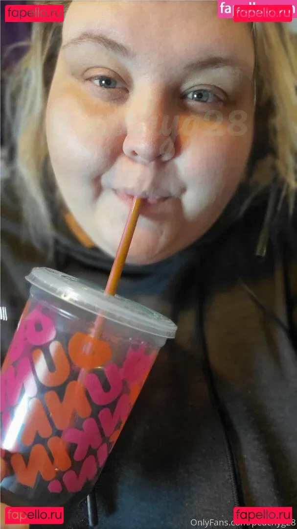 peachyg28 Onlyfans Photo Gallery 