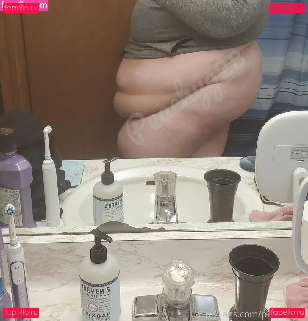 peachyg28 Onlyfans Photo Gallery 