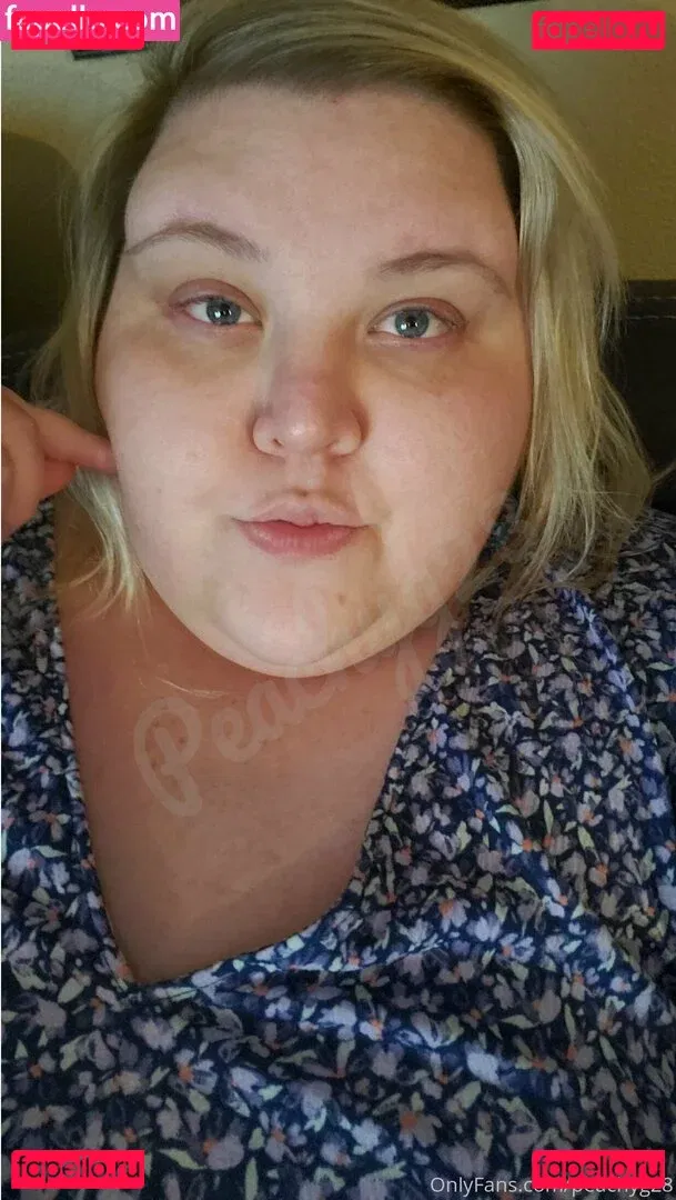peachyg28 Onlyfans Photo Gallery 