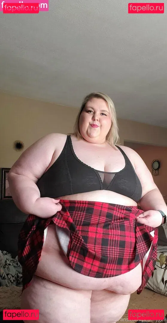 peachyg28 Onlyfans Photo Gallery 