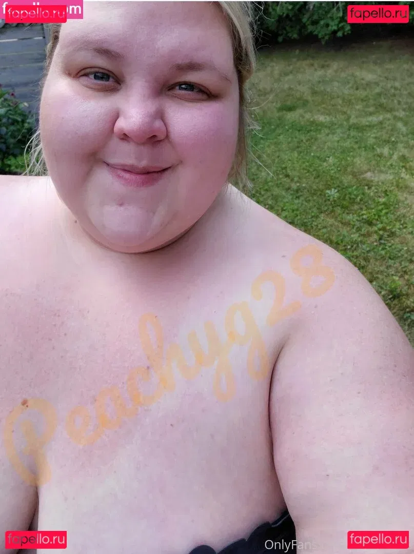 peachyg28 Onlyfans Photo Gallery 