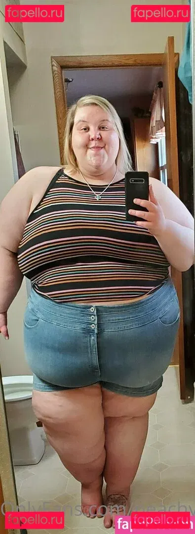 peachyg28 Onlyfans Photo Gallery 