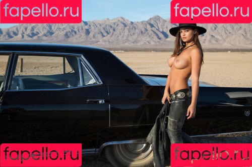 Chelsie Aryn Onlyfans Photo Gallery 