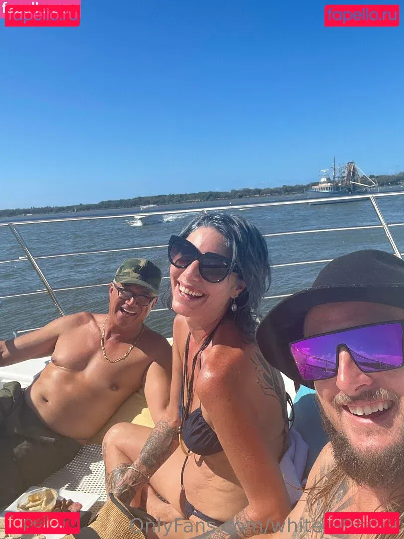 whiterabbitsx Onlyfans Photo Gallery 