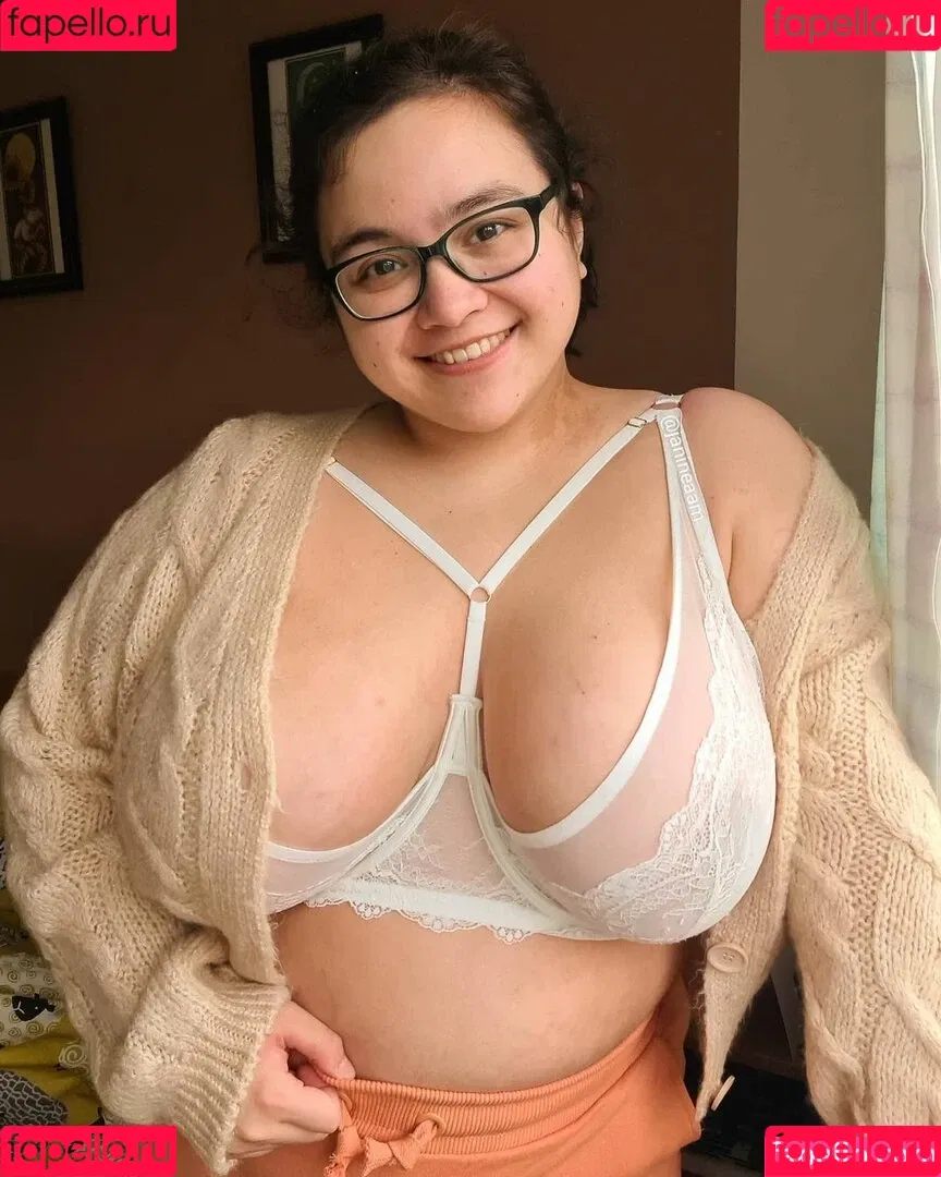 janineaam Onlyfans Photo Gallery 
