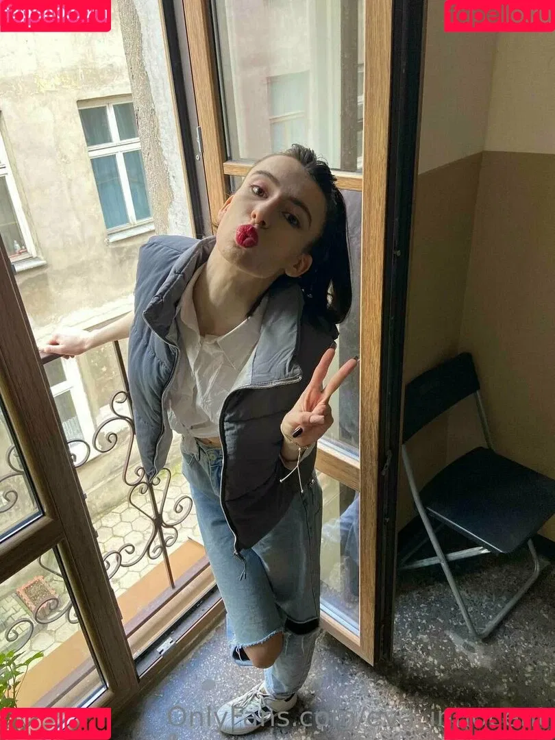 eva_innocent Onlyfans Photo Gallery 