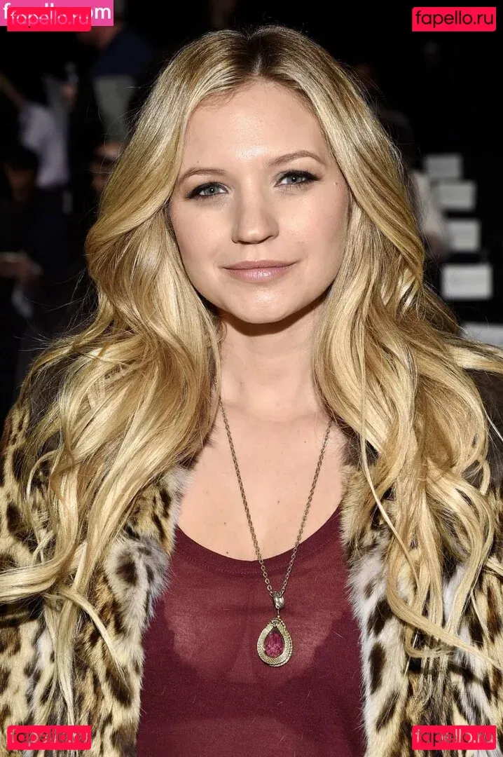 Vanessa Ray Onlyfans Photo Gallery 