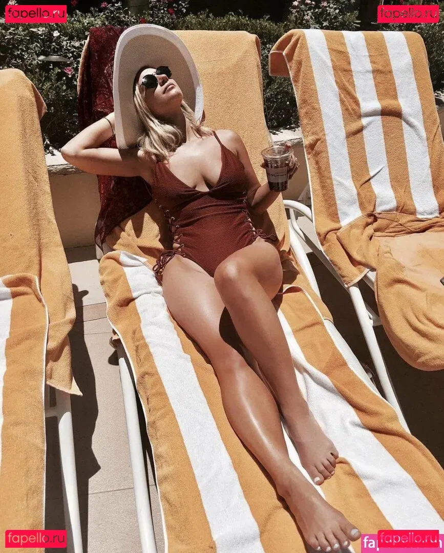 Vanessa Ray Onlyfans Photo Gallery 