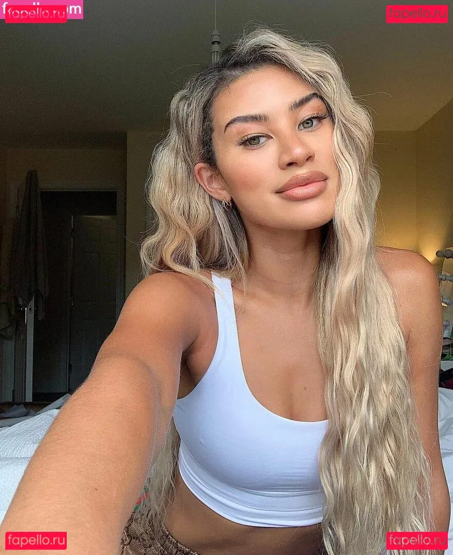 Montana Brown Onlyfans Photo Gallery 