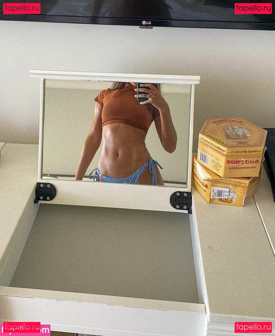 Montana Brown Onlyfans Photo Gallery 