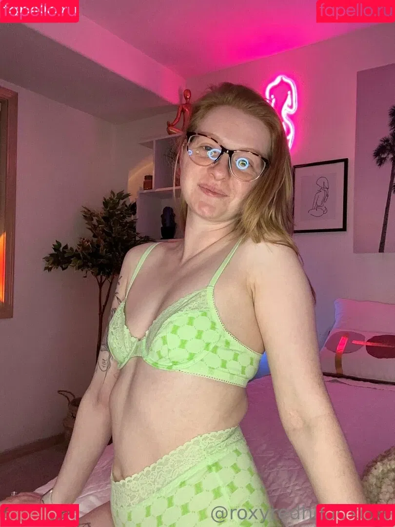 roxyredheadxoxo Onlyfans Photo Gallery 